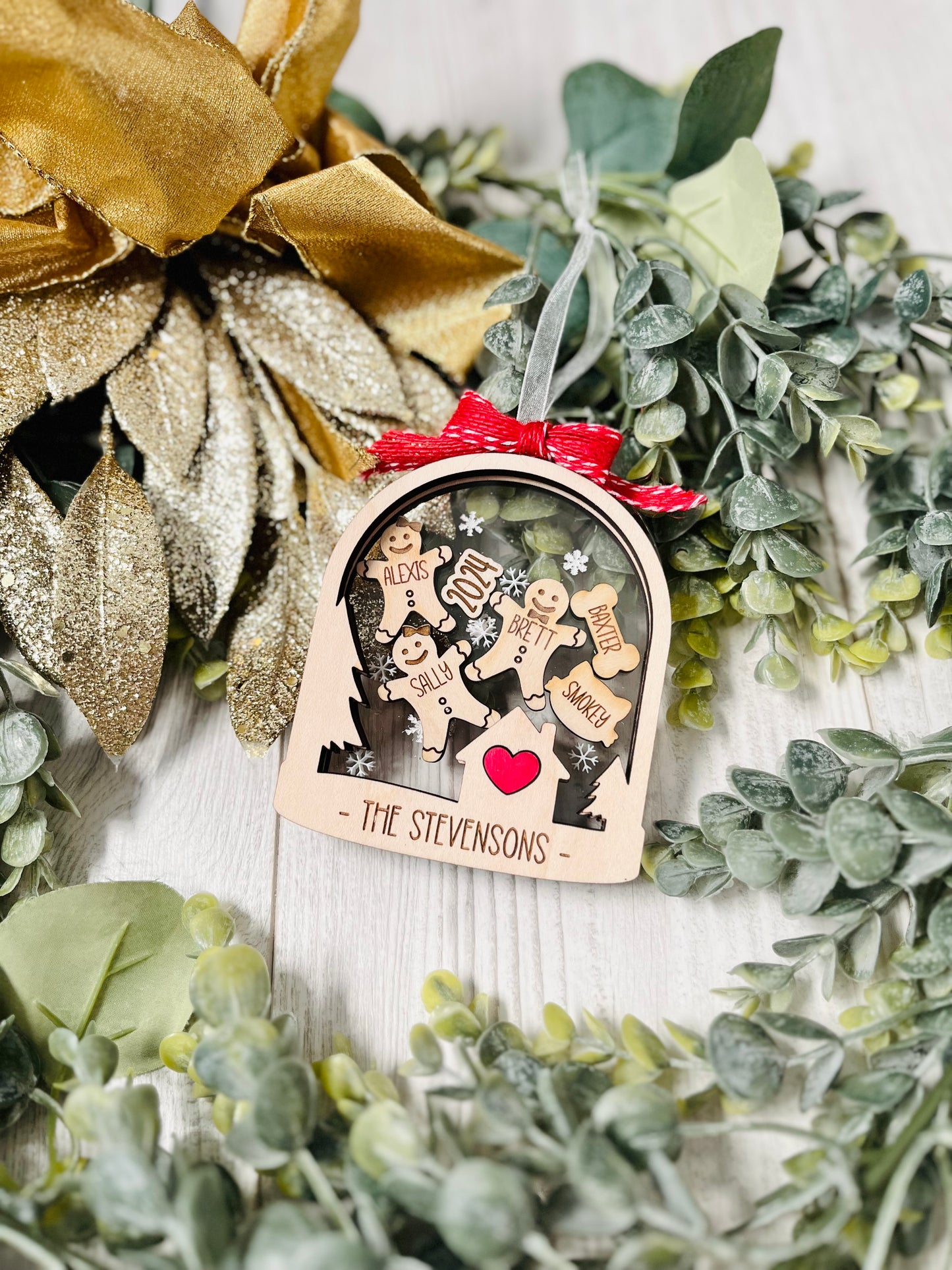 Family Shaker Ornament - Arch