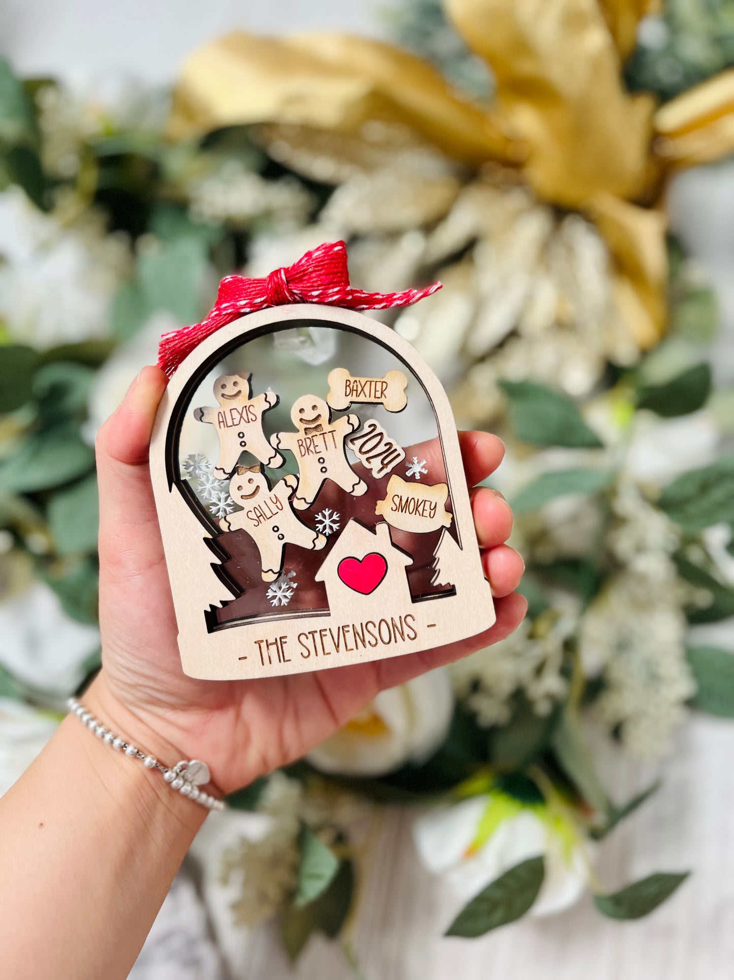 Family Shaker Ornament - Arch