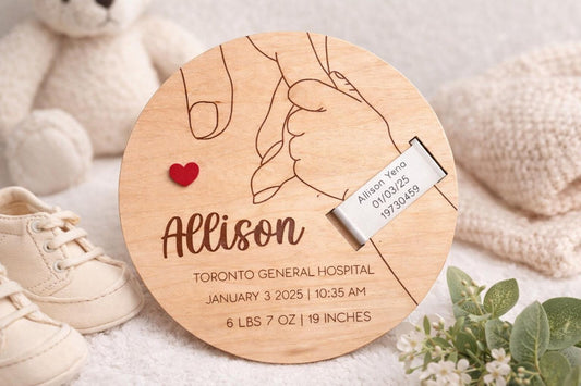 Hospital Bracelet Holder with Custom Engravings - Plaque